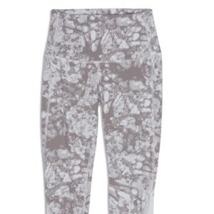 Lululemon Wunder Under Leggings size 4